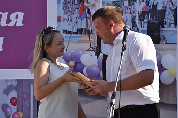 День знаний отметили и в каневской первой школе
