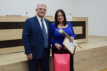 Глава района наградил организаторов выборов Каневского района