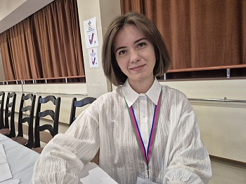 Участковые избирательные комиссии встречают первых избирателей