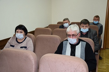 Заседание рабочей группы по вопросу контроля задолженности за потребленные коммунальные услуги провели в администрации района