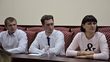 Наталья Боева поделилась политическим опытом с молодыми депутатами Каневского района