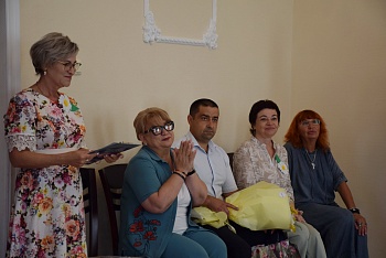 В отделе ЗАГС Каневского района вручили общественную медаль «За любовь и верность» супругам Смирновым