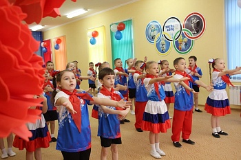 Первые на страже мира