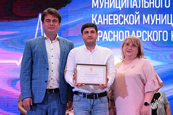 Медработников района поздравили с наступающим праздником