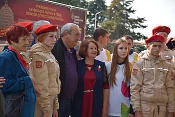 Еще одна аллея памяти появилась в парке 300-летия Кубанского казачьего войска