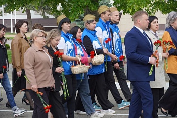 О тех, кто уже не придёт никогда, - помните!   